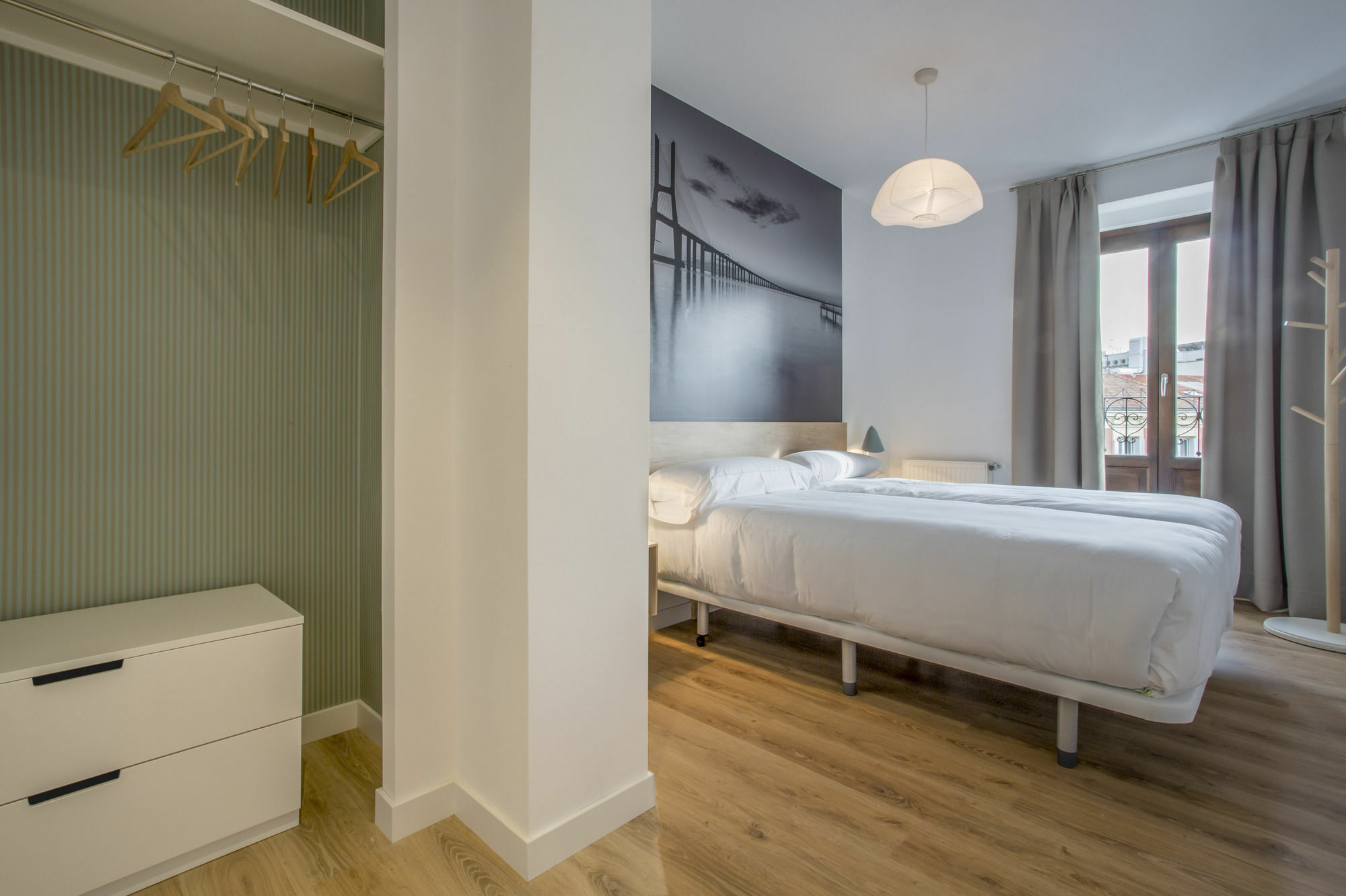 Slow Suites Luchana Madrid Eksteriør billede